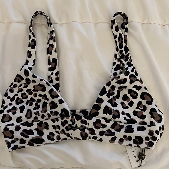 • Vitamin A Leopard Bikini • - Picture 7 of 8